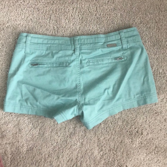 BKE Shorts - Picture 2 of 3